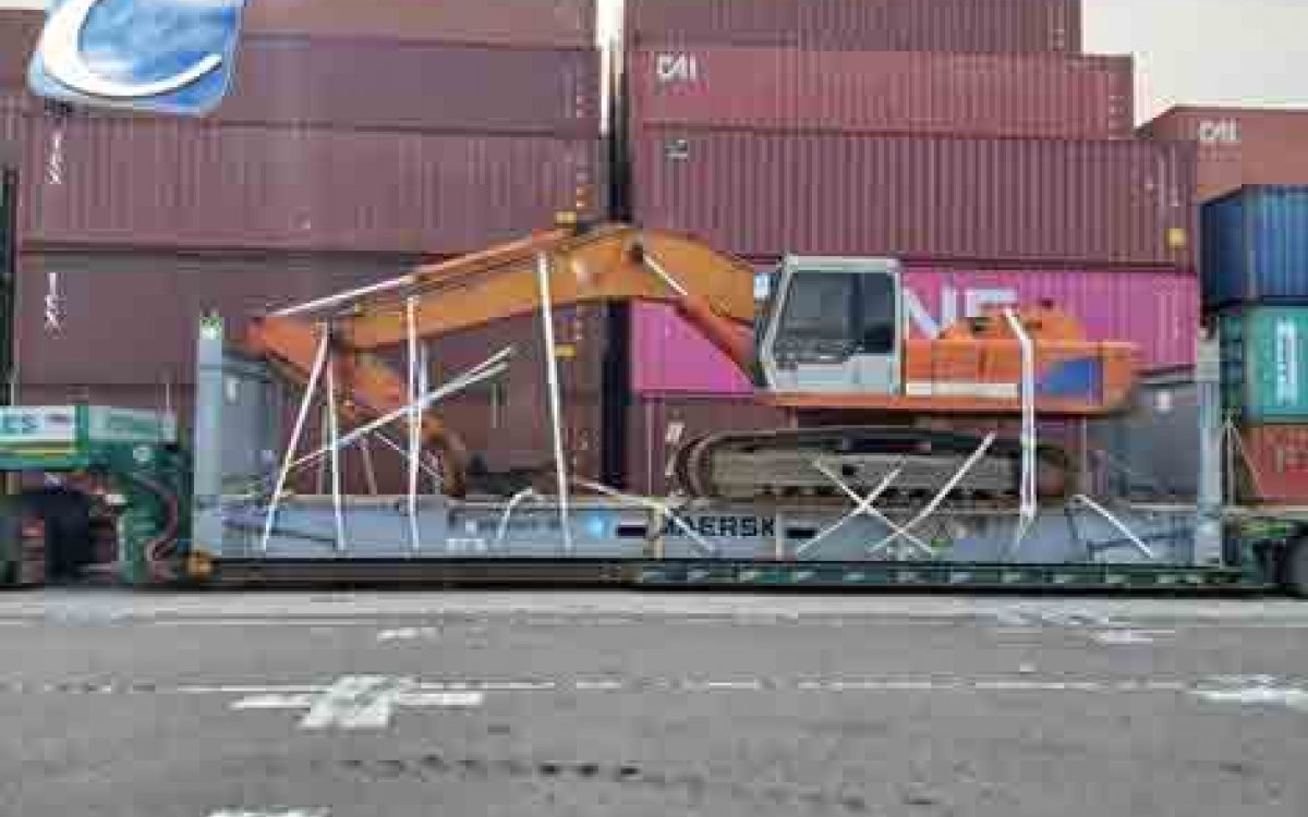 Out of gauge heavy machinery from Valencia to Port Qasim