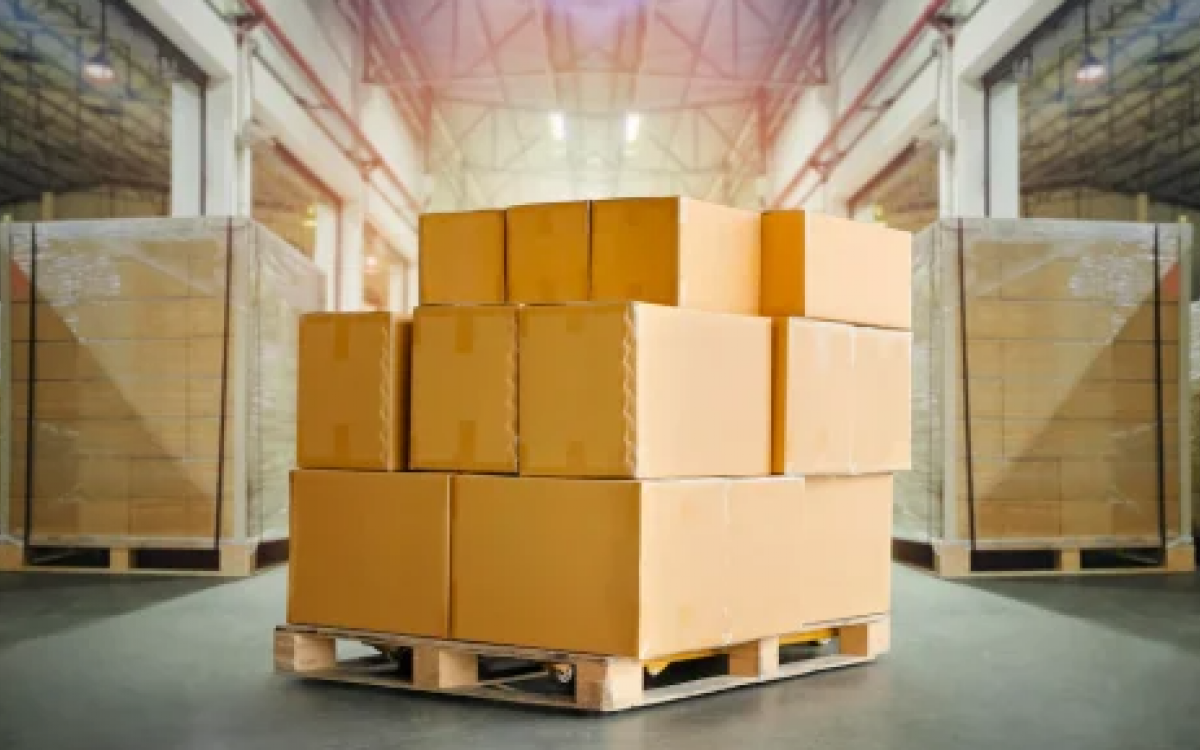 Consolidation of a sea container