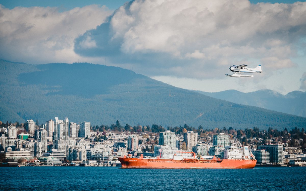 Importación desde Montreal , Canadá a Valencia, España