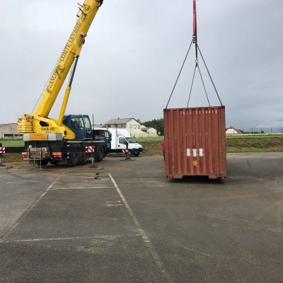 To ground a 1*40’hc at centre of France arriving from Dubai at Barcelona port, Spain